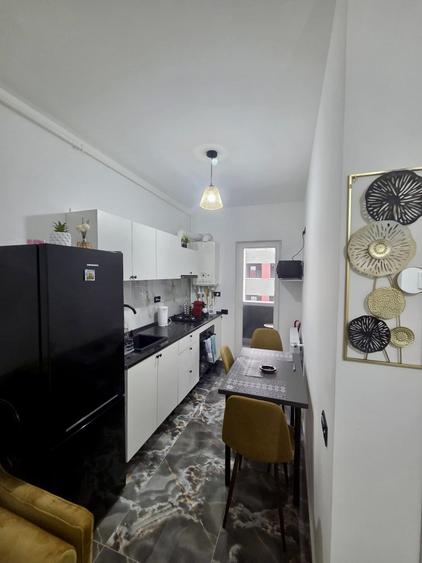 Apartament cu 2 camere semidecomandat, mobilat în Chiajna