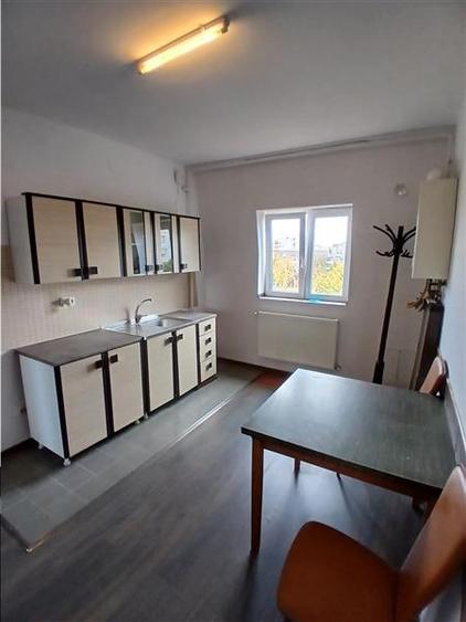 Apartament cu 2 camere decomandat în Circumvalațiunii