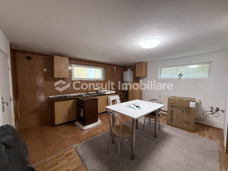 Apartament cu 4 camere semidecomandat, mobilat în Someșeni