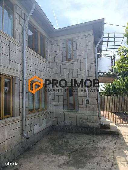 Casă cu 4 camere semidecomandat cu Teren 1553 Mp în Merei