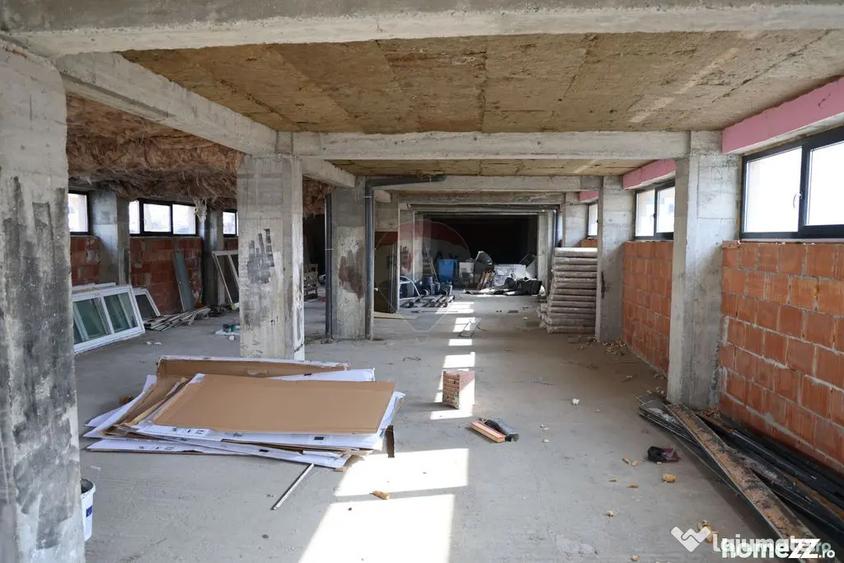 Spațiu comercial, de 317 mp, în Ipotești