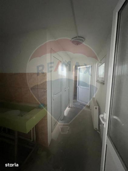 Spațiu comercial, de 740 mp, în Central
