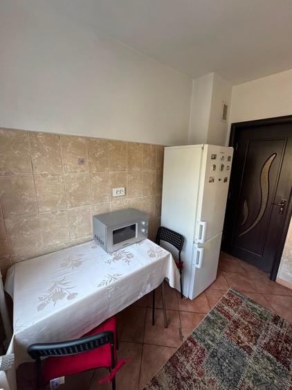 2 camere, decomandat, intre metrou Lujerului si Gorjului, Bd Iuliu Maniu - 28