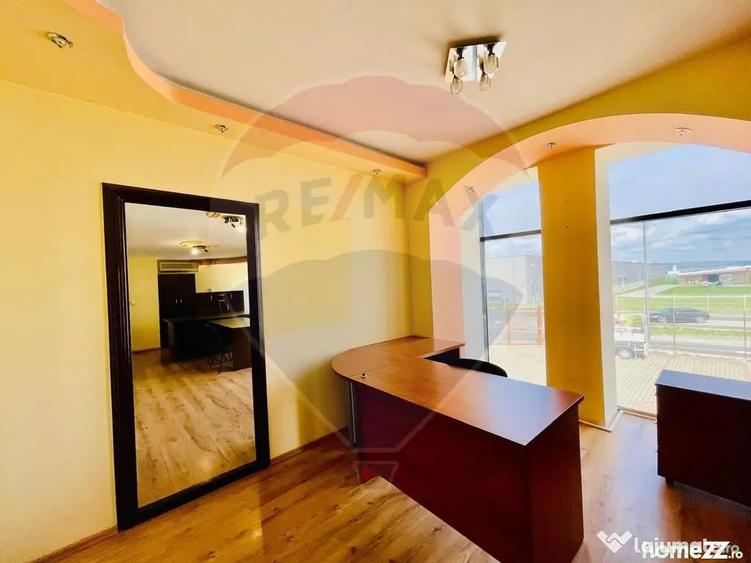 Spațiu comercial, de 250 mp, în Vest