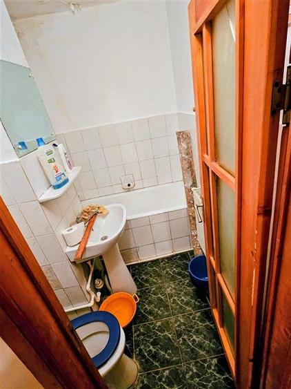 Apartament cu 3 camere decomandat în Viziru 3