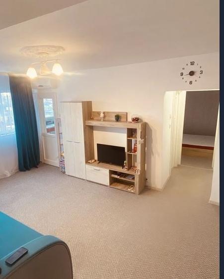 Apartament cu 2 camere semidecomandat în Iancului