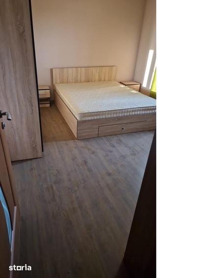 Casă cu 6 camere cu Teren 500 Mp în Petrăchioaia