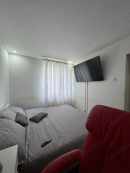 Apartament cu 2 camere semidecomandat, mobilat în Central