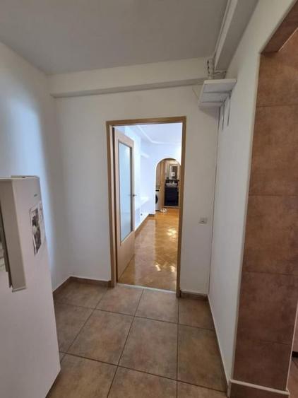 Apartament cu 3 camere, mobilat în Drumul Taberei