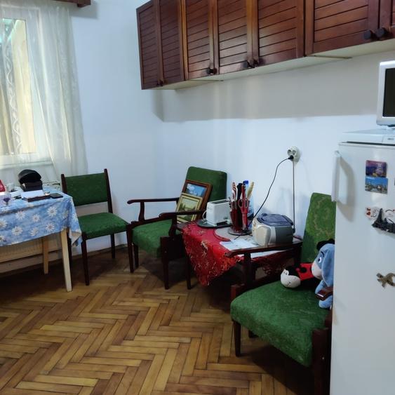 Casă cu 2 camere în Central