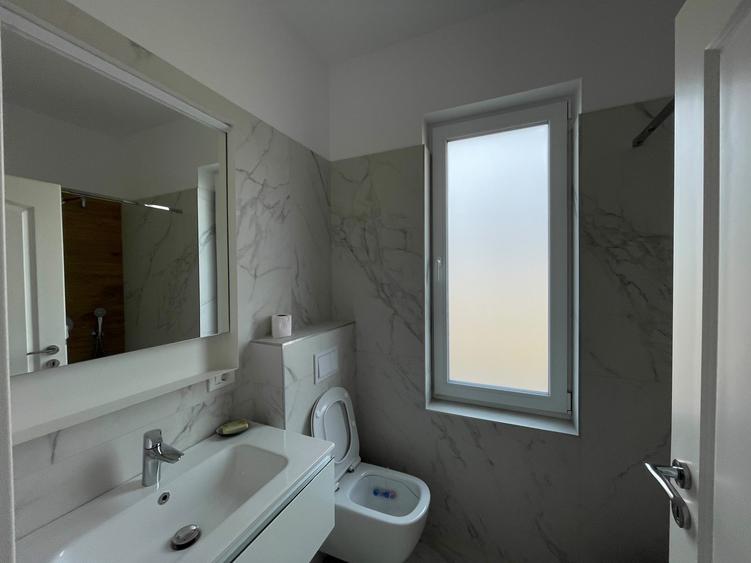 Duplex cu 3 camere cu Teren 390 Mp în Covaci