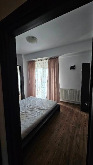 Apartament luminos cu spatiu urias de depozitare - 2