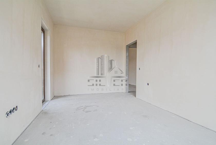 Duplex cu 4 camere cu Canalizare în Florești