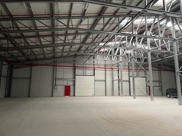 Spațiu industrial, de 2,330 mp, în Crevedia