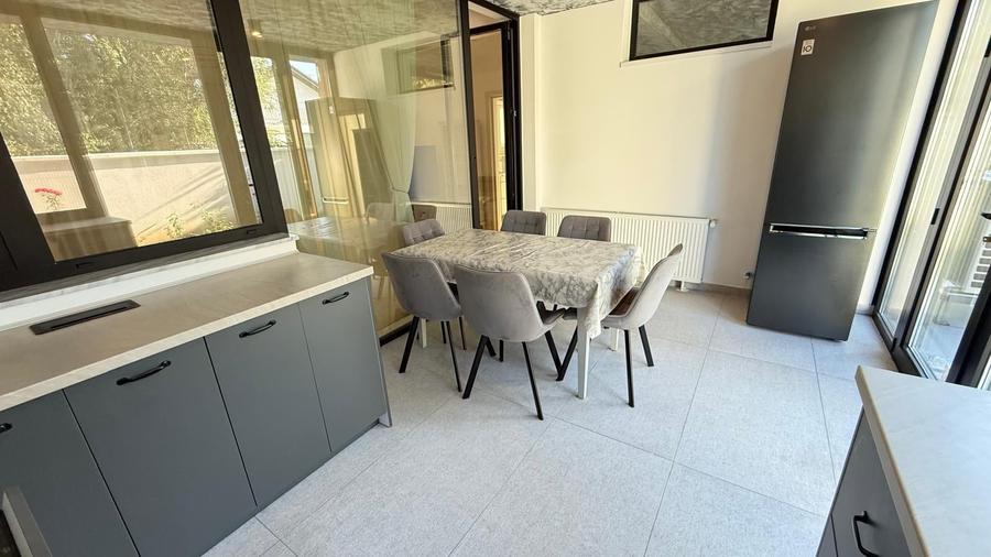 Apartament cu 4 camere în Pipera