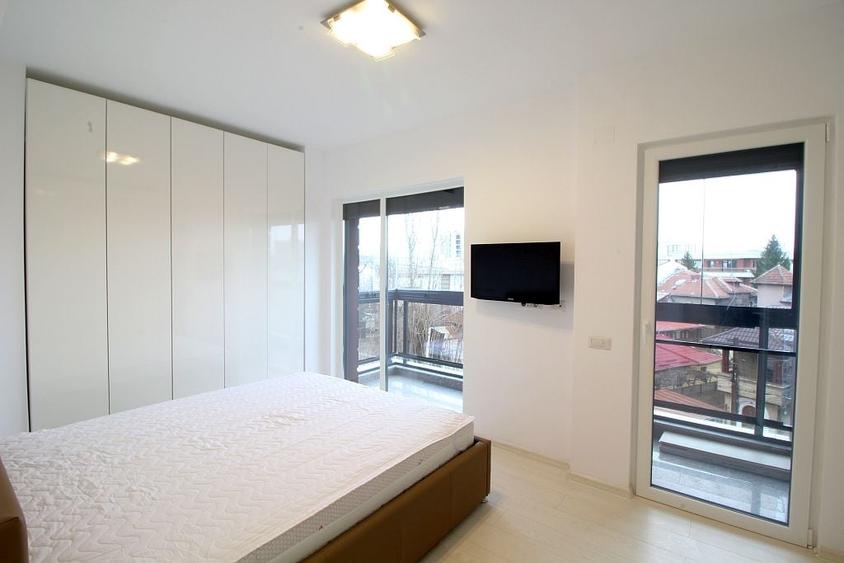 Apartament cu 3 camere decomandat, mobilat în Domenii