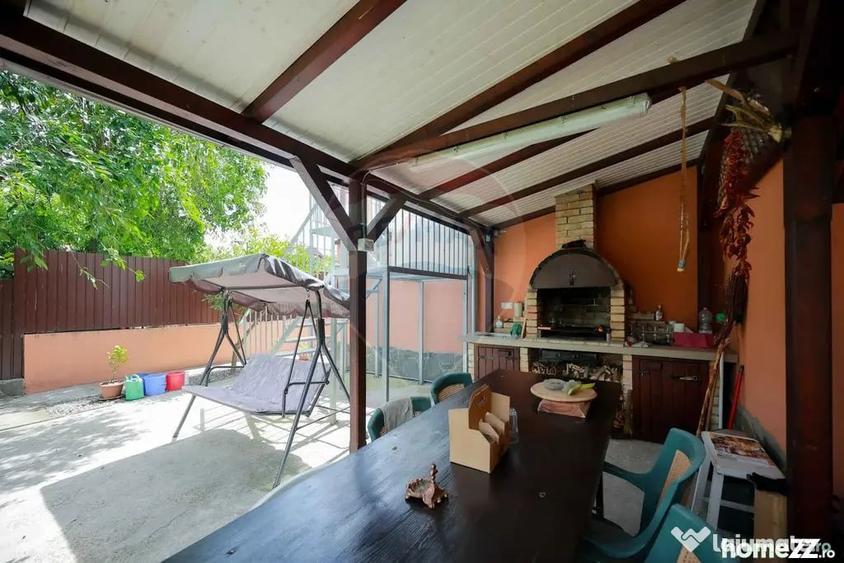 Casă cu 5 camere cu Teren 395 Mp în Central