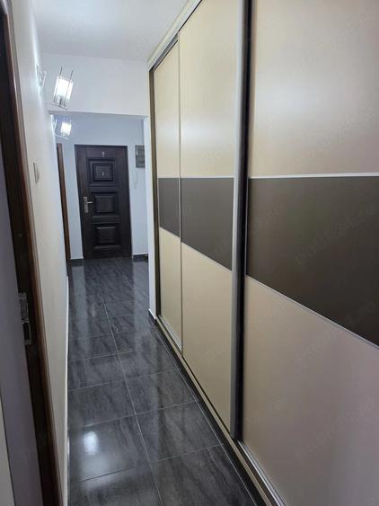 Apartament cu 3 camere decomandat în E3