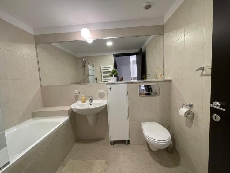 Apartament cu 3 camere decomandat în Herăstrău