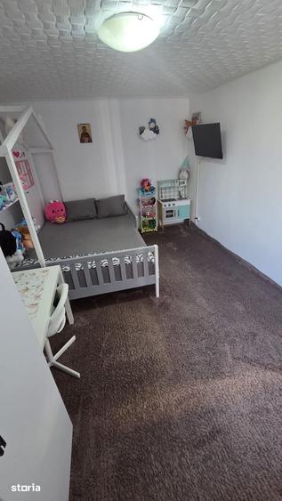 Casă cu 5 camere cu Teren 154 Mp în Central