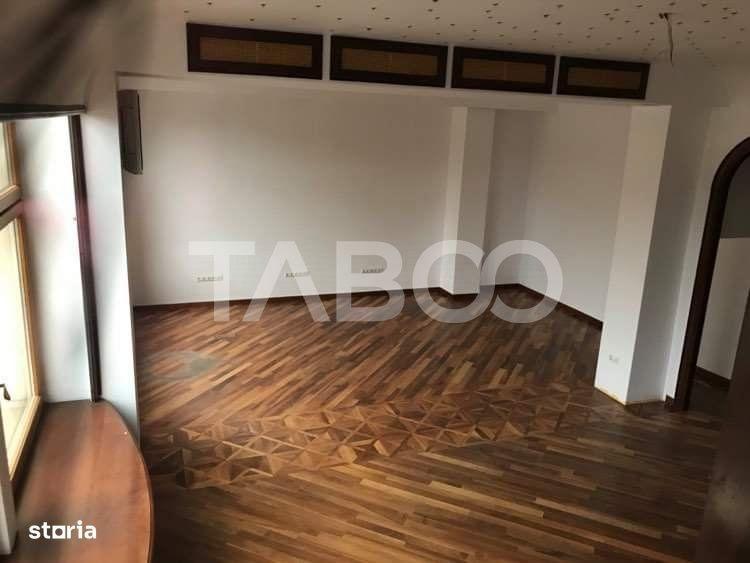 Spațiu comercial, de 220 mp, în Terezian
