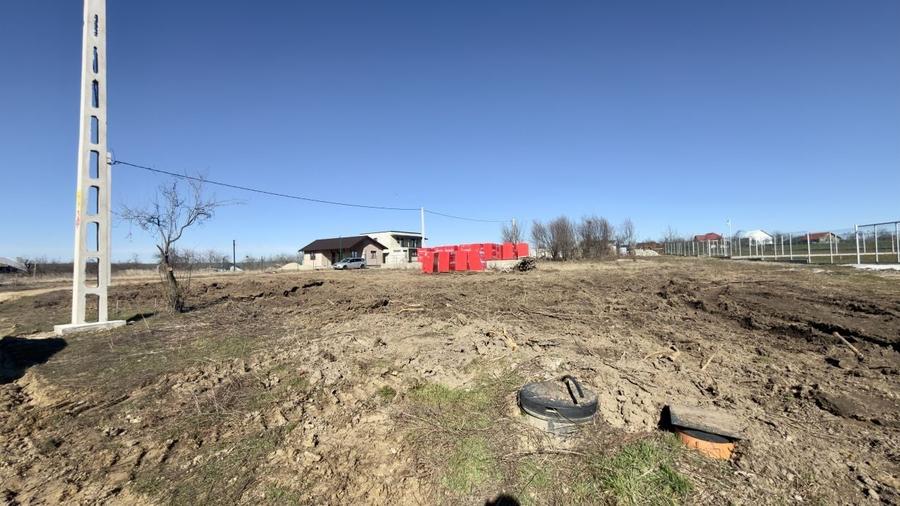 Teren Construcții intravilan de 533 mp, în Albota