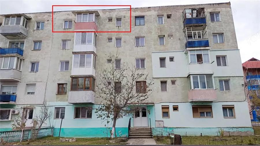 Apartament cu 2 camere semidecomandat în Moldova Nouă