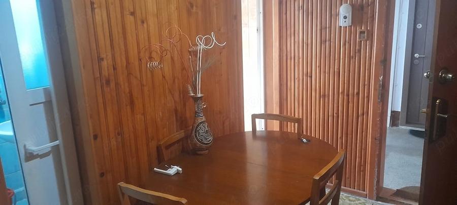 Apartament cu 2 camere nedecomandat în Central