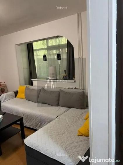Apartament cu 3 camere semidecomandat în Alexandru Obregia