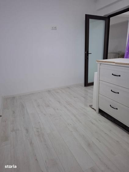 Apartament cu 4 camere decomandat în Mangalia