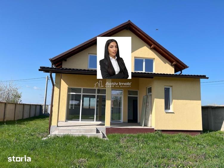 Casă cu 4 camere cu Teren 743 Mp în Știuca