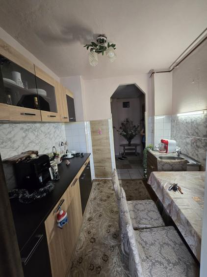 Apartament cu 2 camere decomandat, mobilat în Freidorf