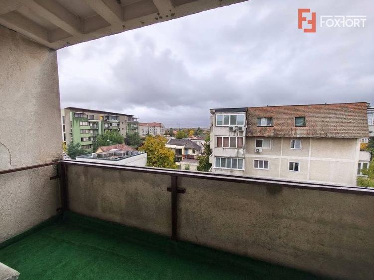 Apartament cu 3 camere decomandat, mobilat în Girocului