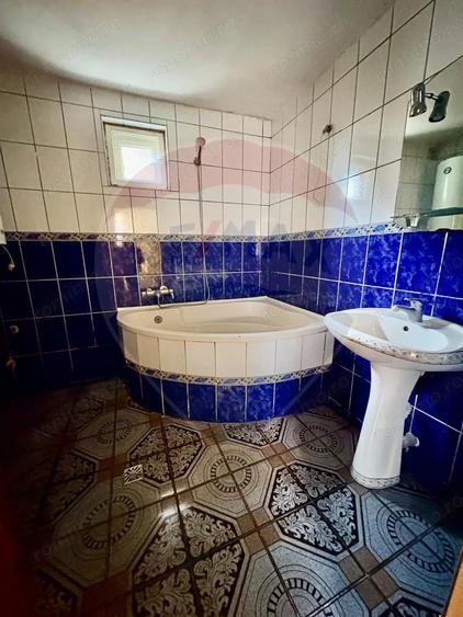 Casă cu 3 camere cu Teren 292 Mp în Sud
