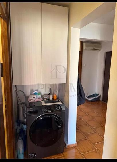 Apartament cu 3 camere decomandat, mobilat în Lipovei