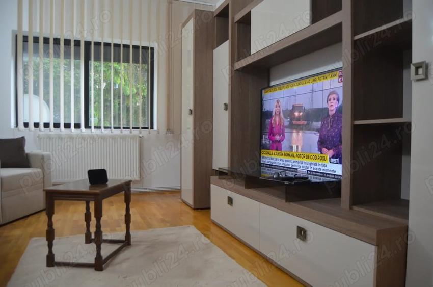 Apartament cu 3 camere decomandat în Predeal
