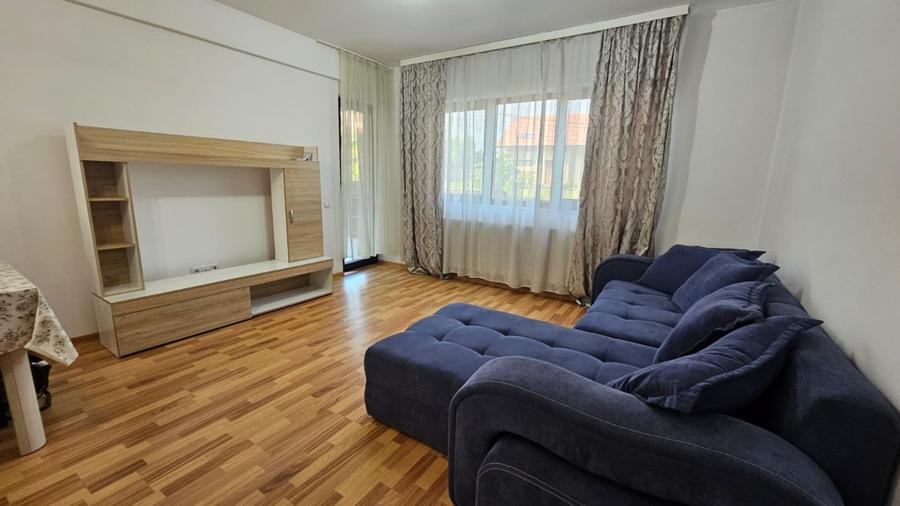 Apartament cu 3 camere semidecomandat în Europa