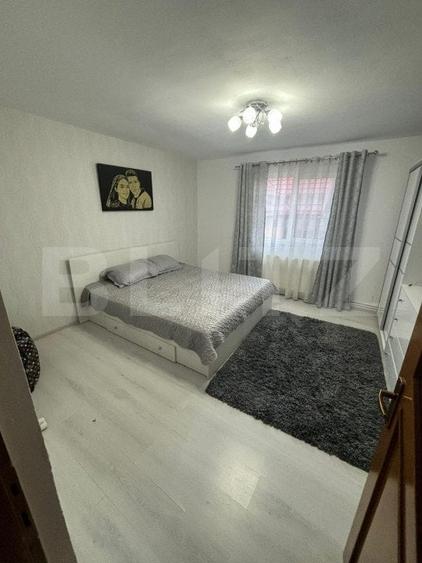 Casă individuală cu 7 camere cu Teren 300 Mp în Cetății