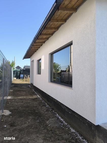 Casă cu 2 camere cu Teren 327 Mp în Agigea