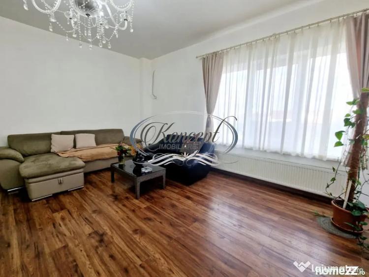 Casă cu 5 camere cu Teren 225 Mp în Câmpului