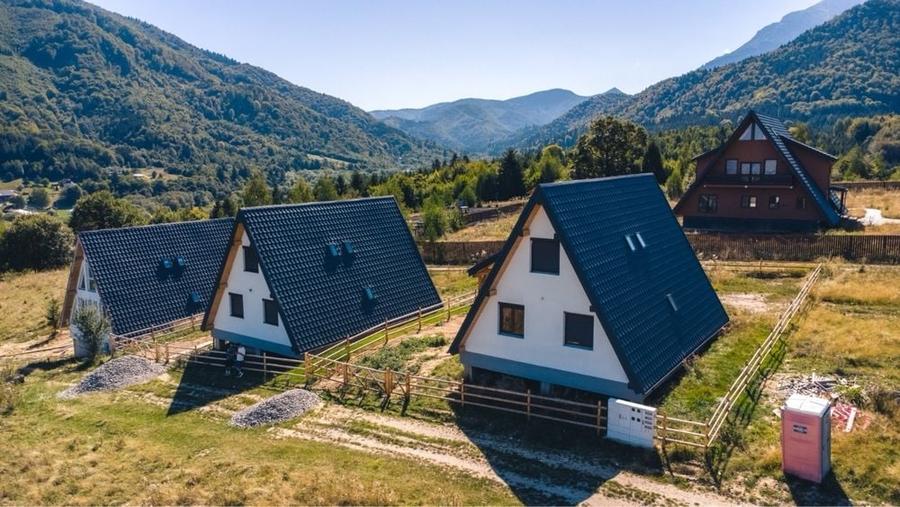 Casă cu 4 camere în Drumul Carului