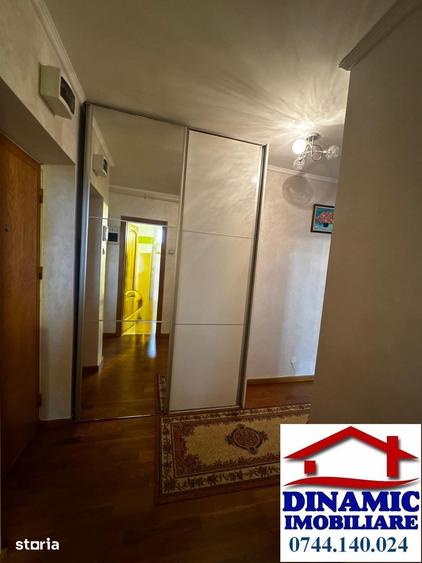 Apartament cu 2 camere decomandat în Sud