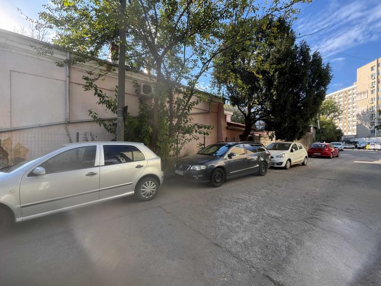Casă cu 4 camere în Ultracentral