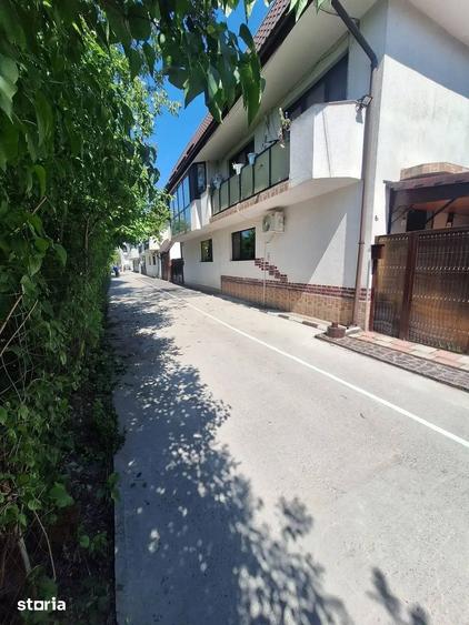 Casă cu 3 camere cu Teren 110 Mp în Central