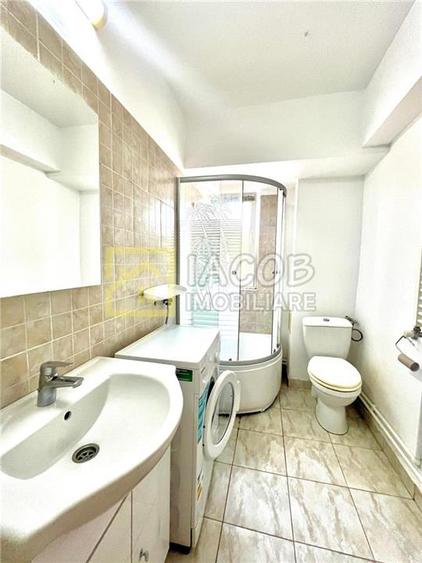 Apartament cu 2 camere nedecomandat, mobilat în Ultracentral