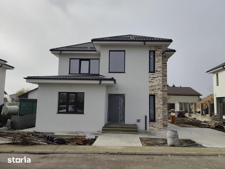 Casă cu 4 camere cu Teren 460 Mp în Tărtășești