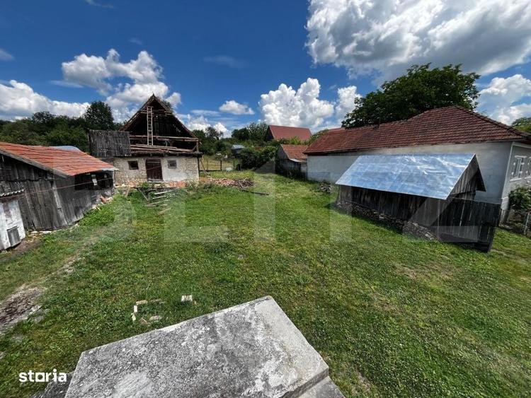 Casă cu 4 camere în Satu Barbă