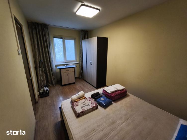 Apartament cu 3 camere semidecomandat în Tomis Nord