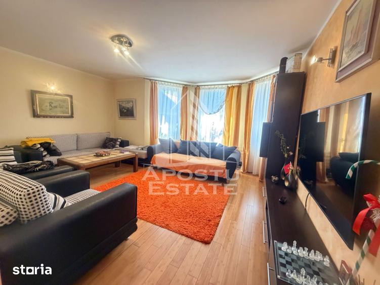 Casă cu 5 camere cu Teren 426 Mp în Sânandrei