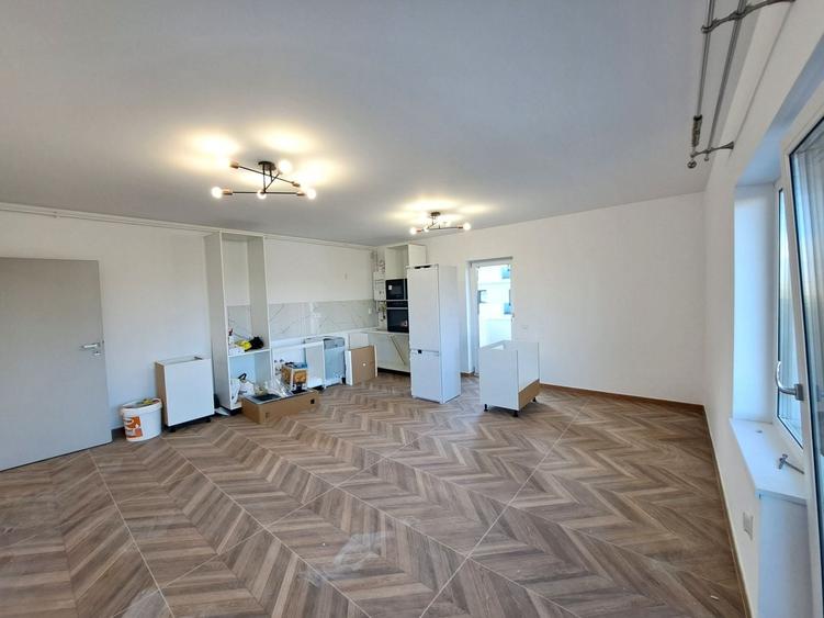 Apartament cu 3 camere decomandat în Mihai Viteazul
